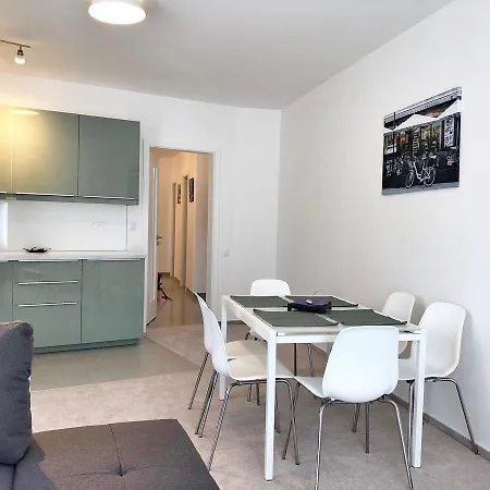 Luxury Silence Deluxe By Refa Group Apartament *